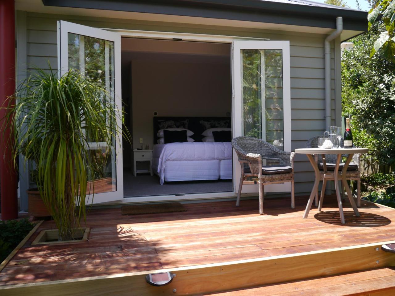 Kereru Cottage Russell - James Cook Apartment Экстерьер фото