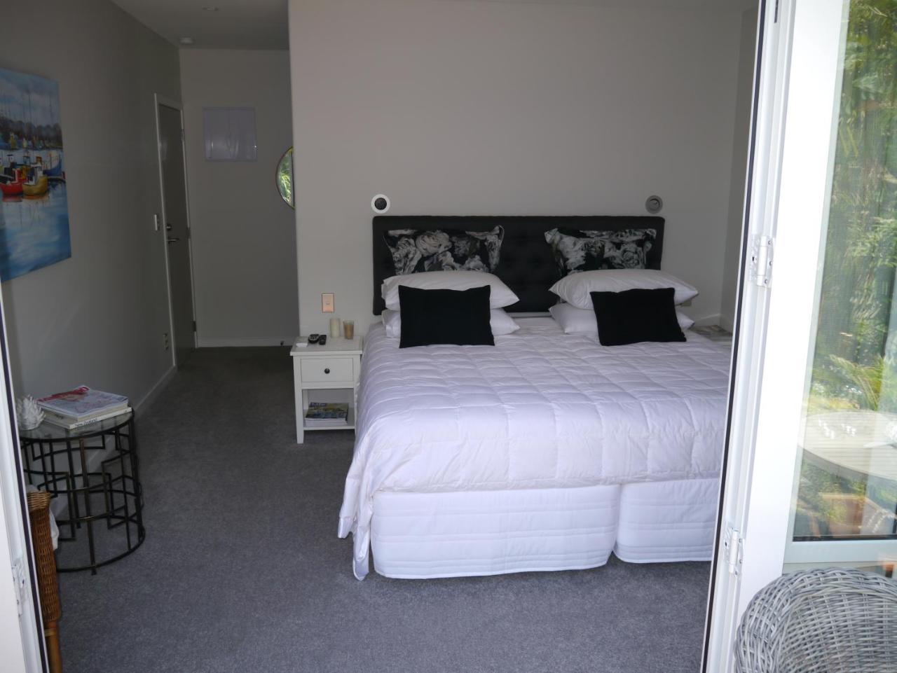 Kereru Cottage Russell - James Cook Apartment Экстерьер фото