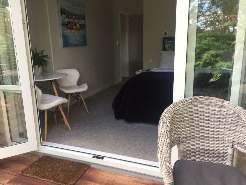 Kereru Cottage Russell - James Cook Apartment Экстерьер фото